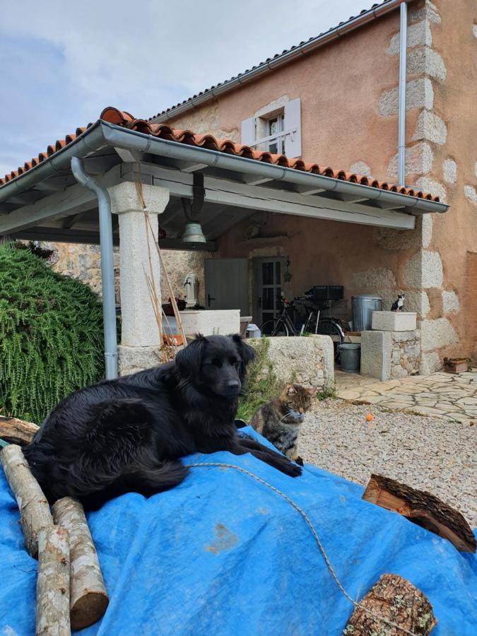 Lovrini Dvori Apartman Brusici Kültér fotó